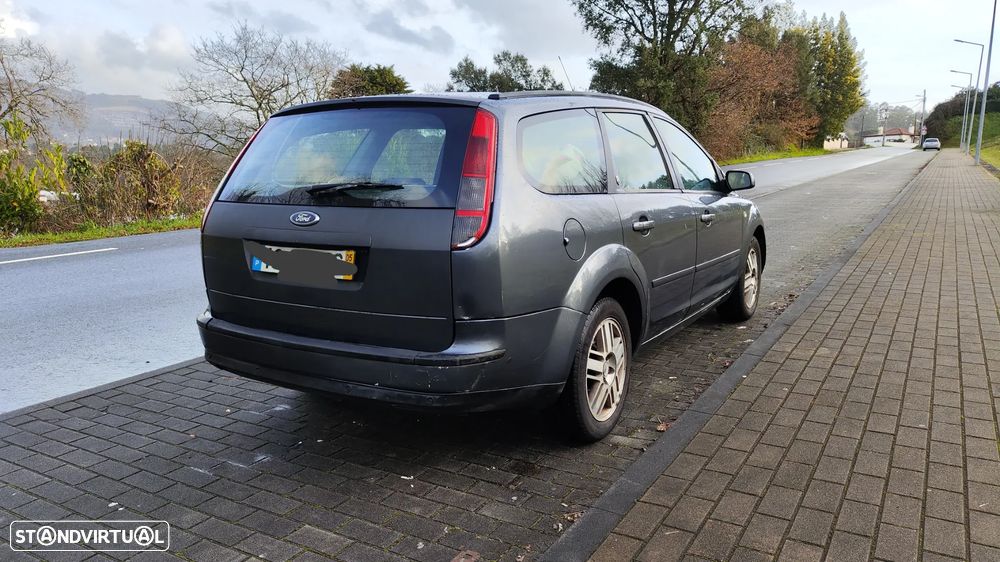 Ford Focus SW 1.6 TDCi Ghia - 10