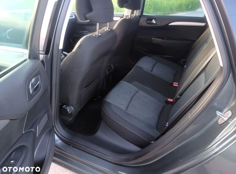 Citroën C4 VTi 120 Exclusive - 21