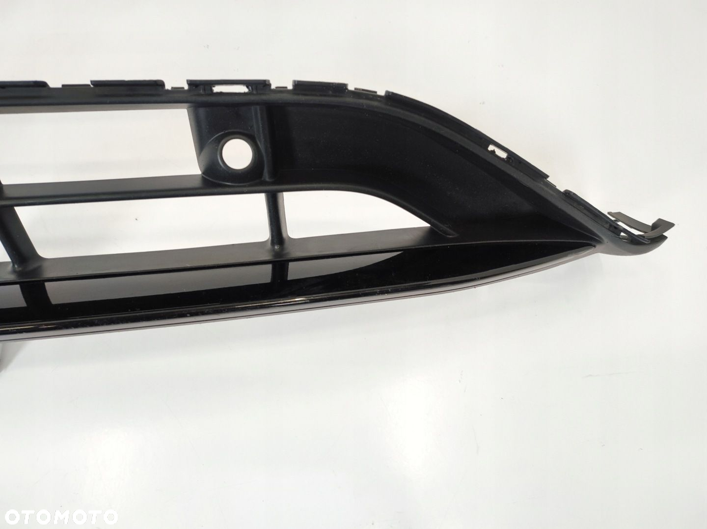 KRATKA ŚRODKOWA ZDERZAKA MERCEDES GLA W247 H247 A2478854205  LISTWA - 3