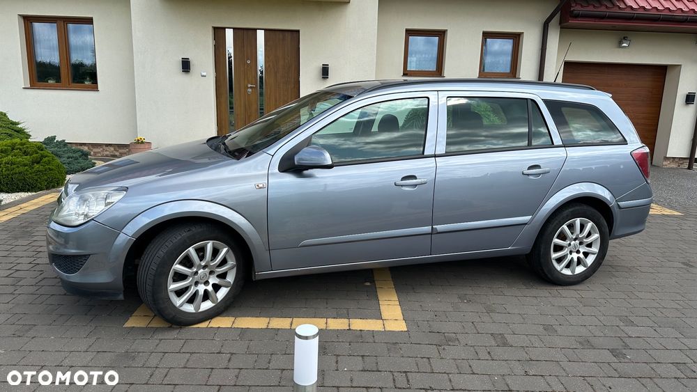 Opel Astra ver-iii-1-7-cdti-elegance - 1