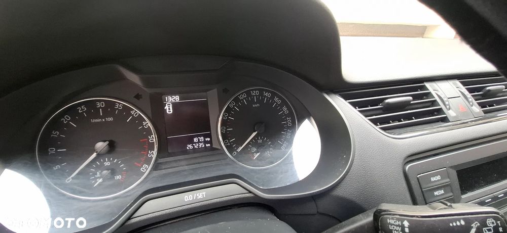 Skoda Octavia 1.6 TDI Active - 10
