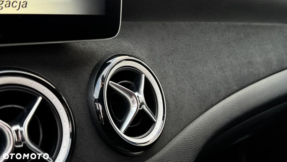 Mercedes-Benz Klasa A 180 (BlueEFFICIENCY) 7G-DCT AMG Sport - 19