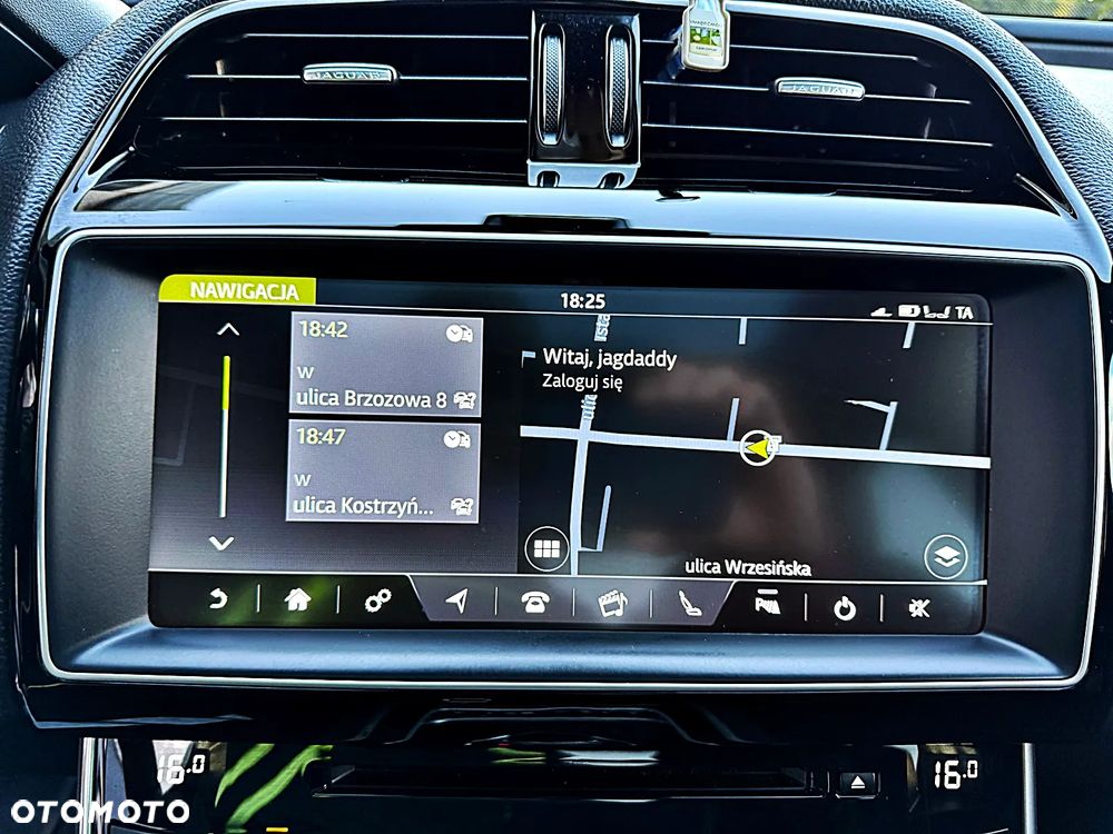 Jaguar XE 20d R-Sport - 32