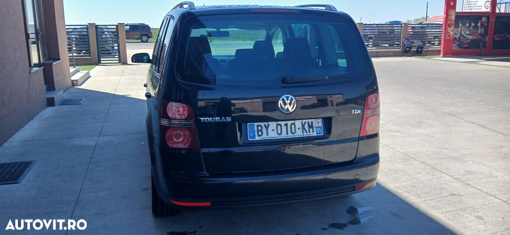 Volkswagen Touran 1.9 TDI DPF Blue Motion Trendline - 6
