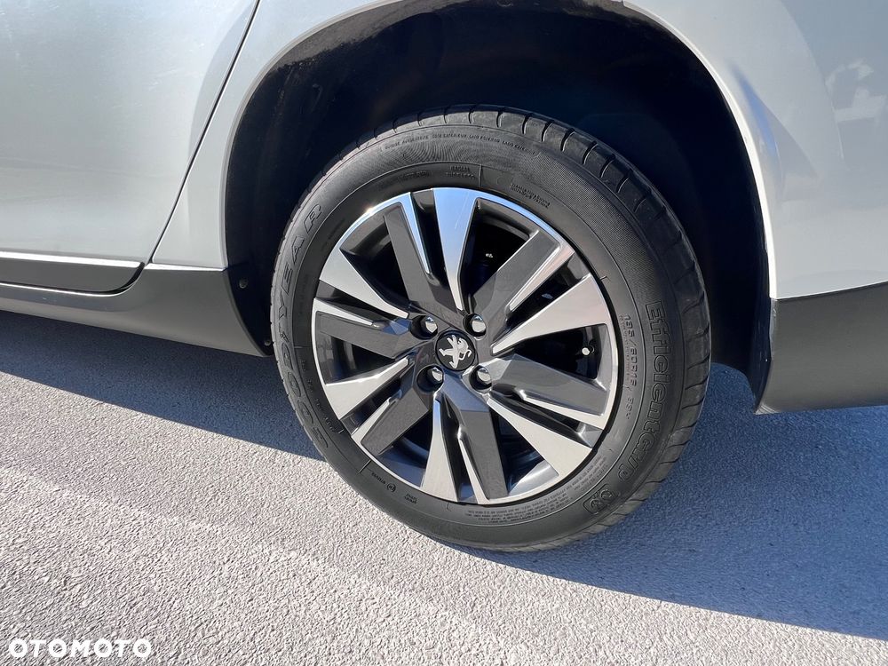 Peugeot 2008 1.6 e-HDi Allure S&S - 15