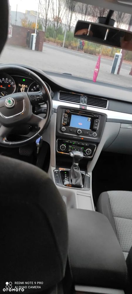 Skoda Superb 2.0 TDI Comfort DSG - 11