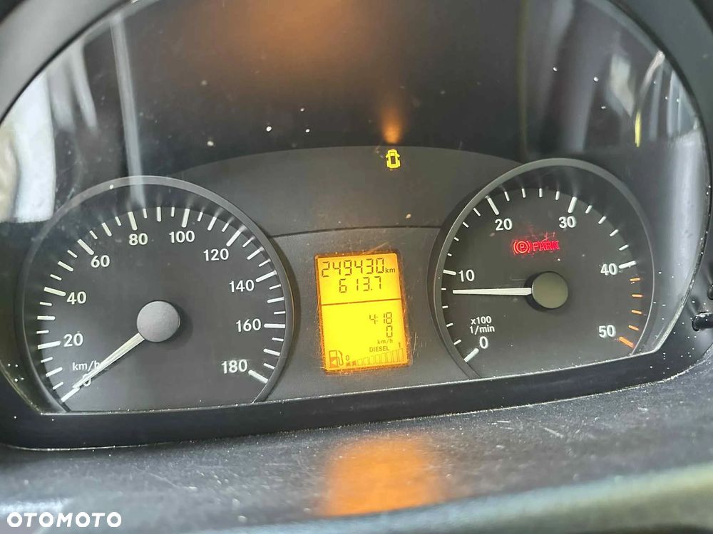 Mercedes-Benz SPRINTER - 17
