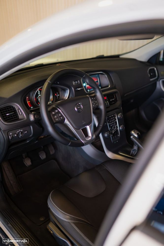 Volvo V40 2.0 D2 Momentum - 2