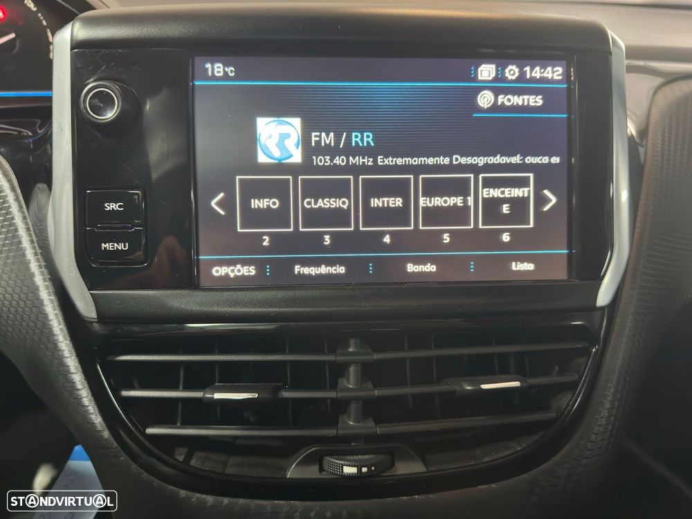 Peugeot 2008 1.2 PureTech Crossway EAT6 - 19