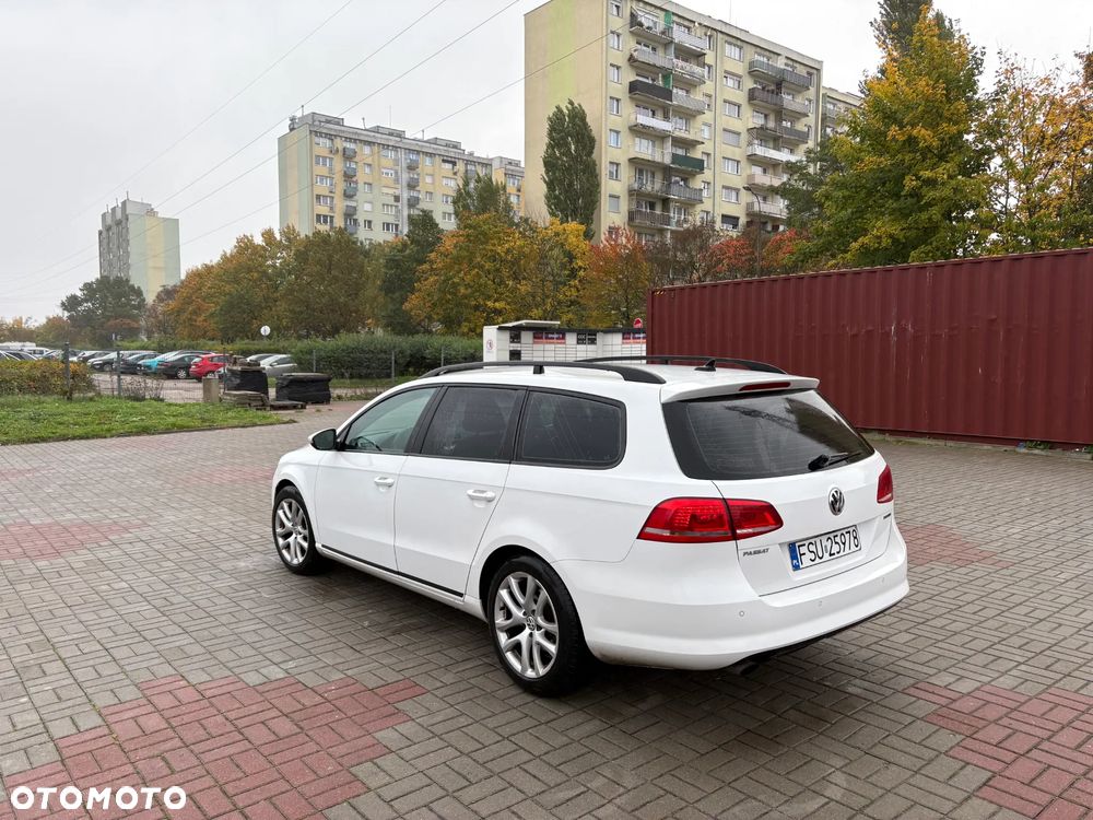 Volkswagen Passat 1.6 TDI Comfortline - 11