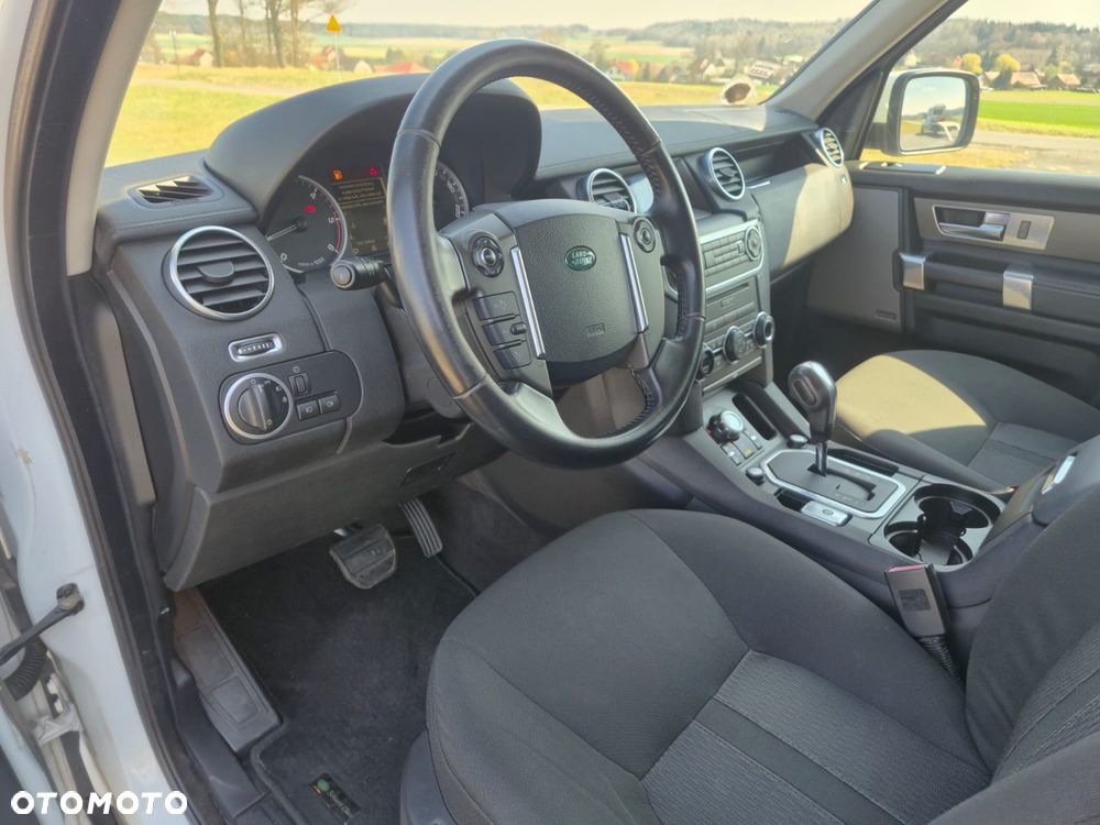 Land Rover Discovery SD V6 SE - 10