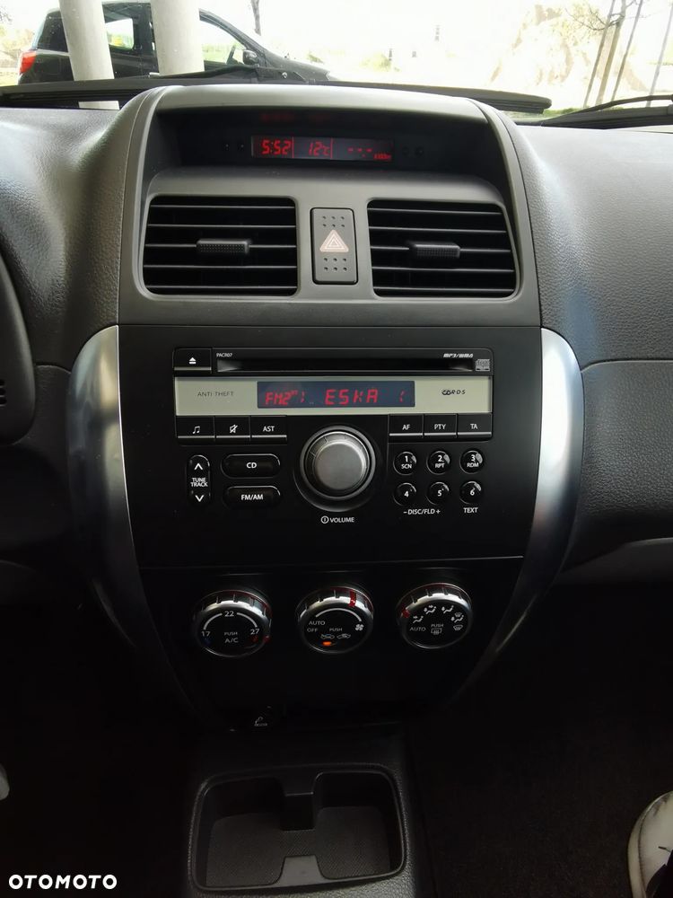Suzuki SX4 1.9 DDiS DPF Streetline 4x2 Club - 17