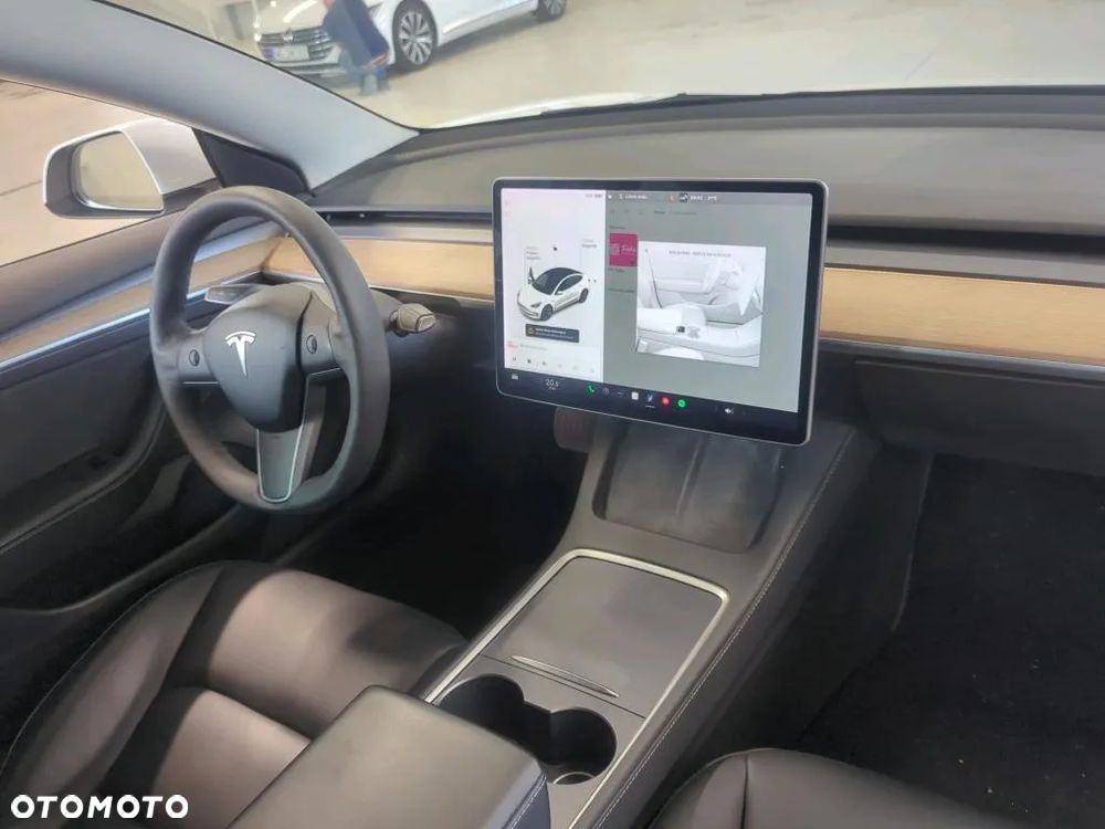 Tesla Model 3 RWD - 5
