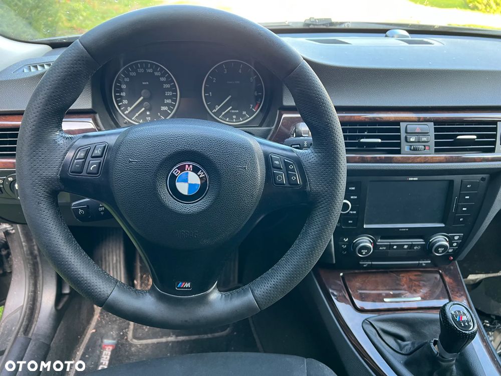 BMW Seria 3 318i - 7