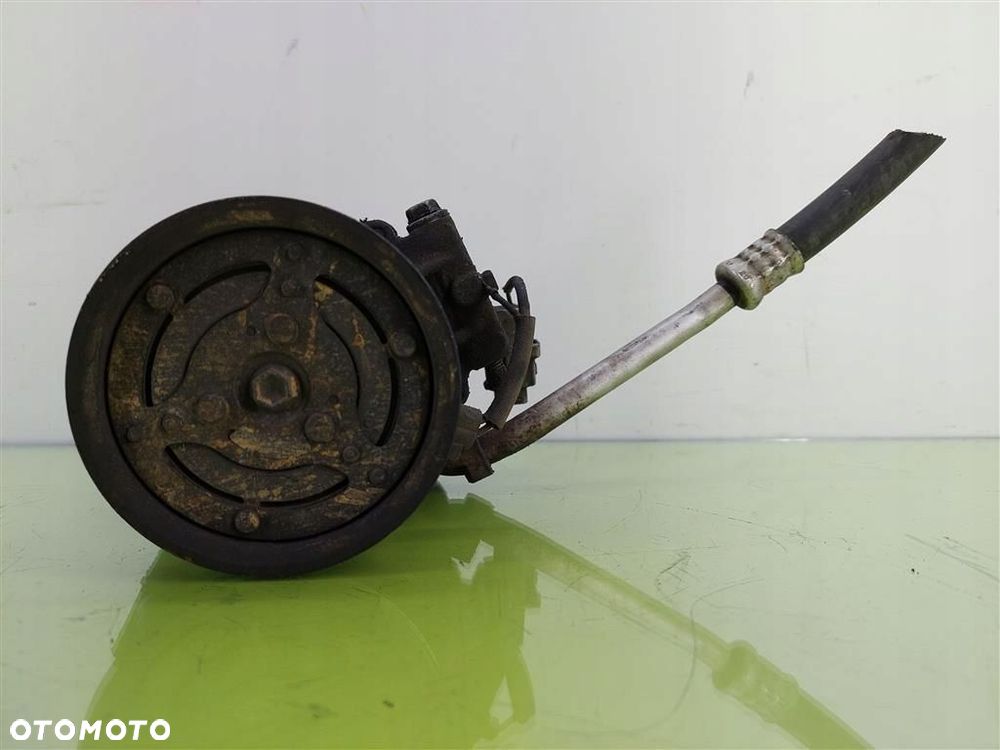 Sprężarka klimatyzacji Toyota Corolla Verso I 01-04 2,0 D4D 6350110121406 - 6