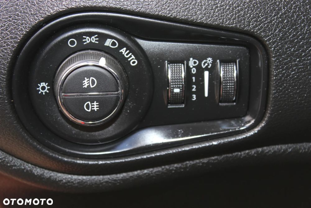 Jeep Renegade 2.0 MultiJet Limited 4WD S&S - 16