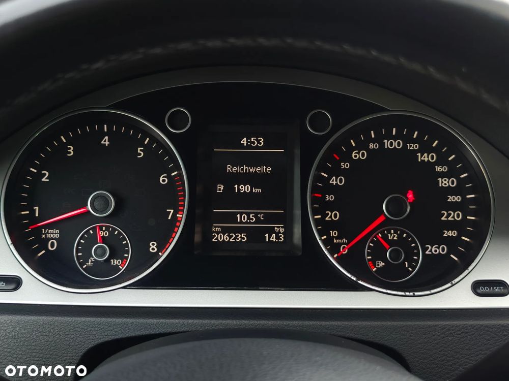 Volkswagen Passat 1.6 Comfortline - 20