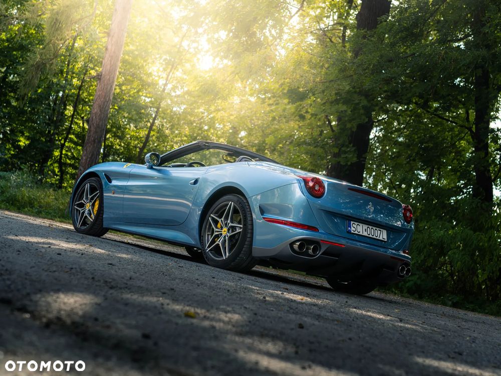 Ferrari California T - 19