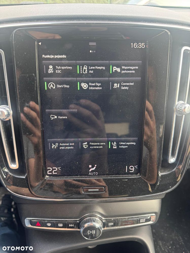 Volvo XC 40 D3 Momentum Pro - 20