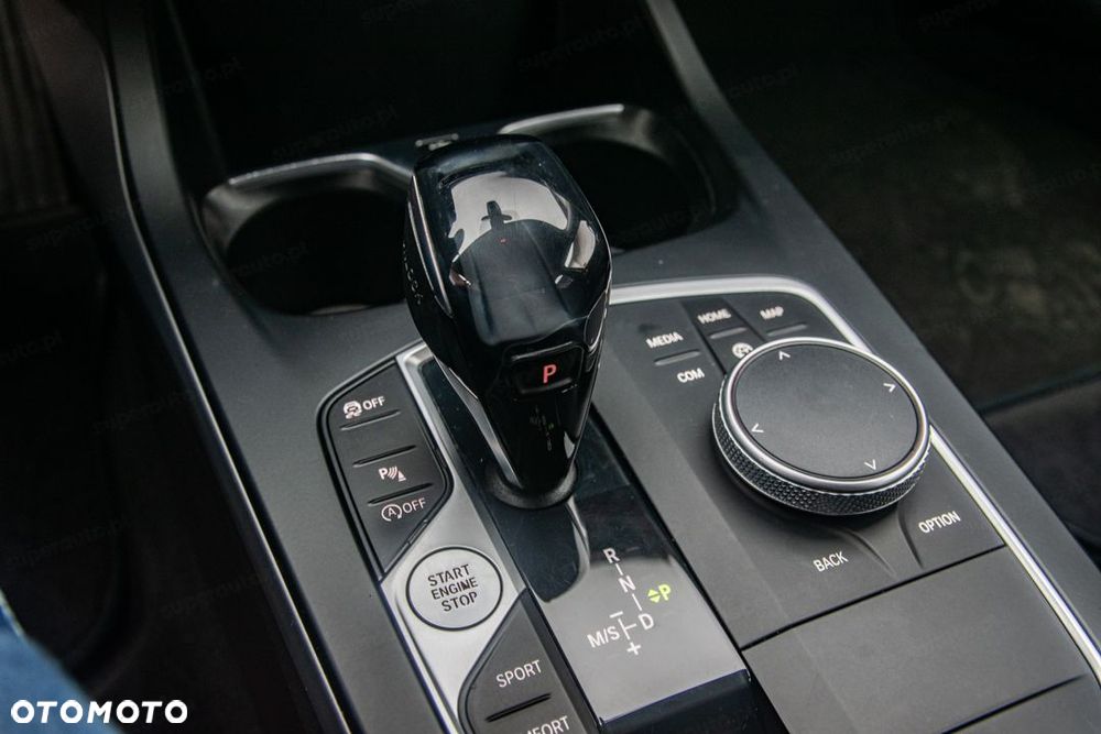 BMW Seria 1 118i Advantage - 24