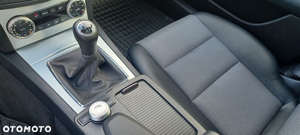 Mercedes-Benz Klasa C 180 Kompressor - 23