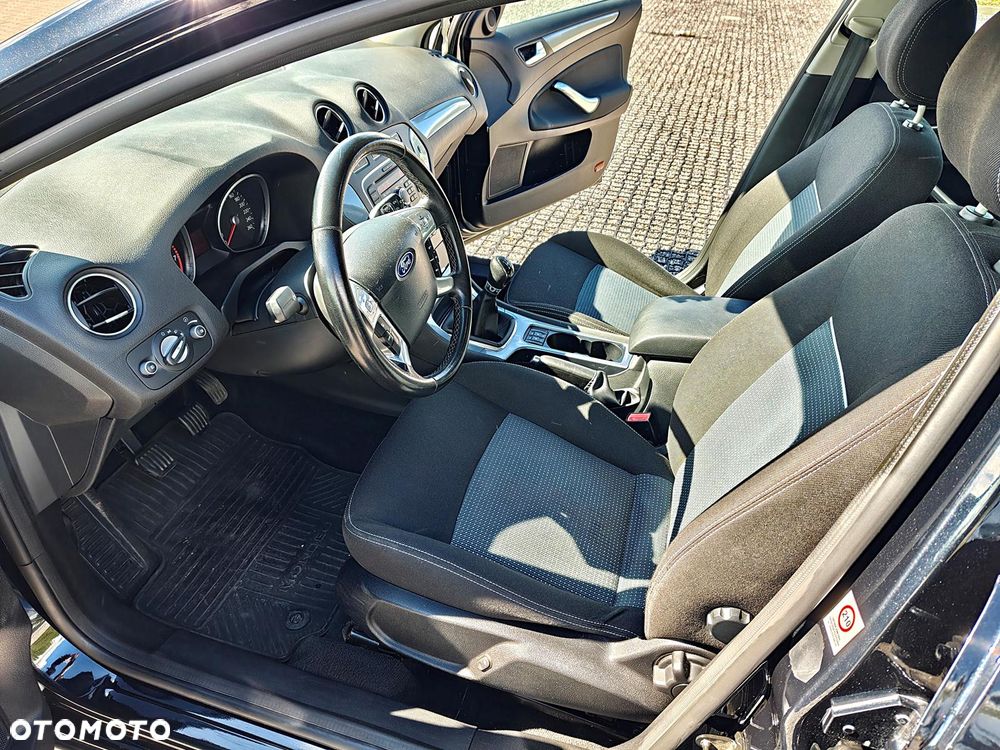 Ford Mondeo 2.0 Trend - 22