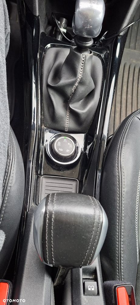 Peugeot 2008 1.6 BlueHDi Crossway S&S - 17