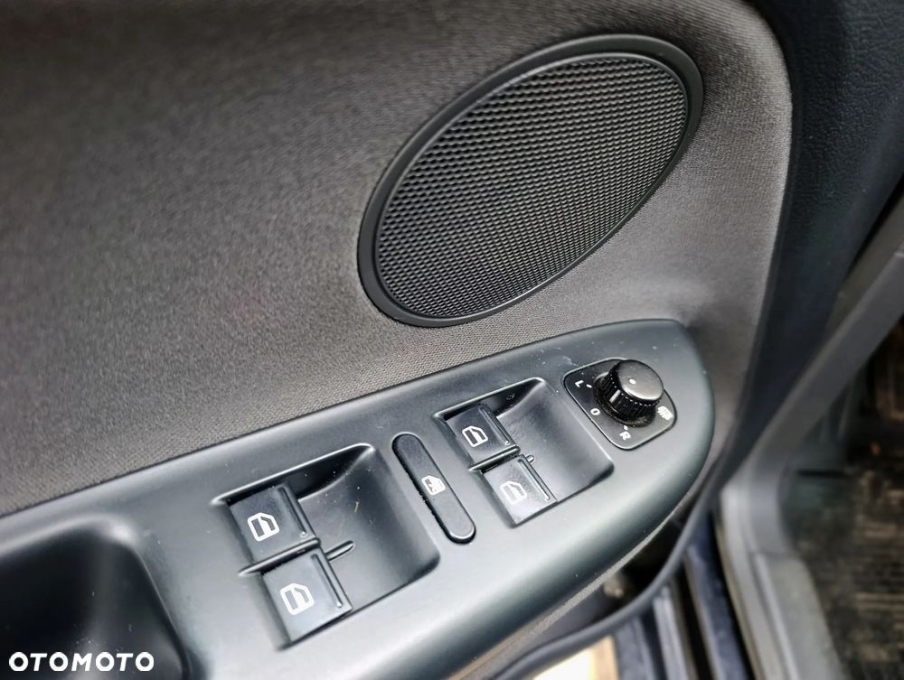 Volkswagen Golf Plus - 19