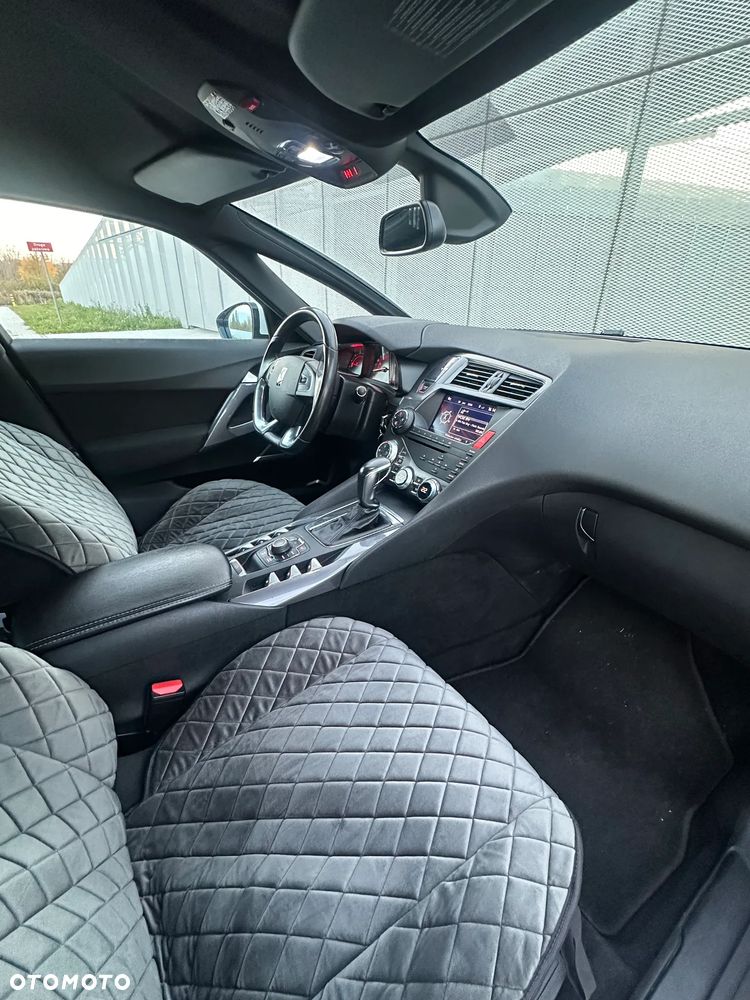 Citroën DS5 THP 155 SoChic - 15