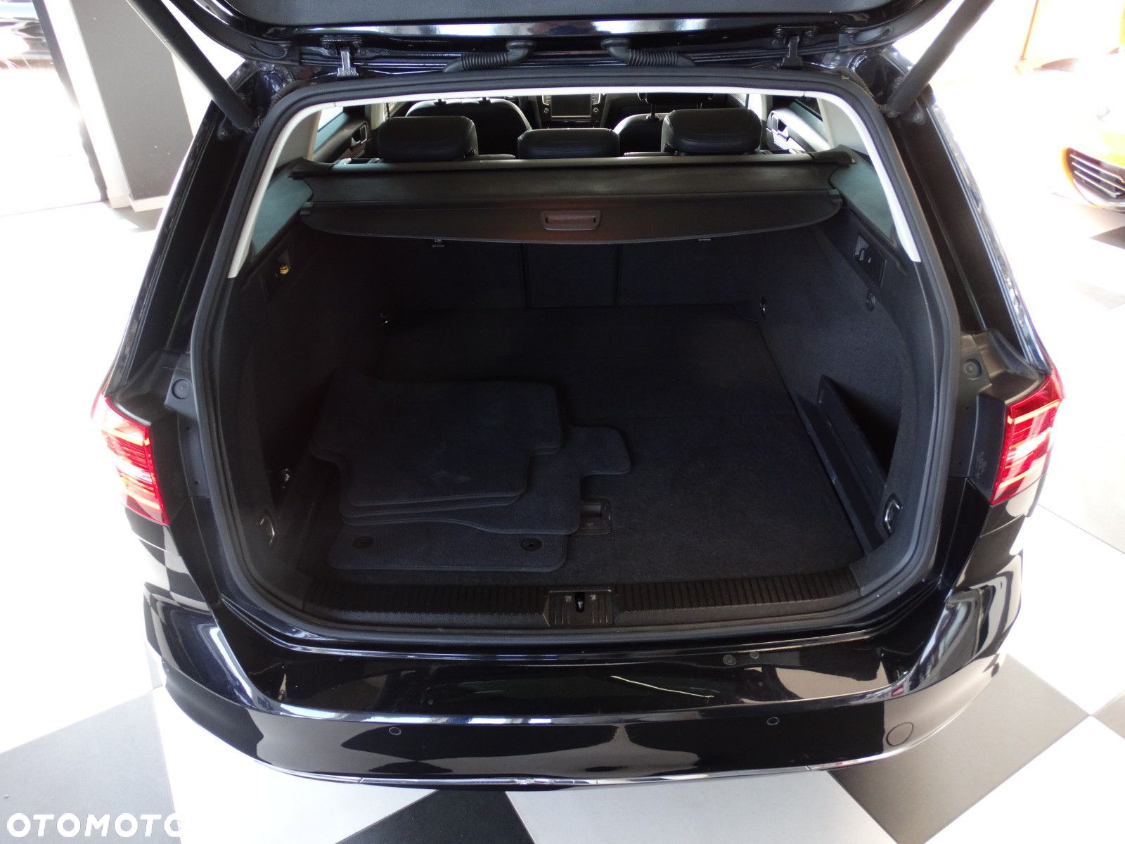 Volkswagen Passat - 9