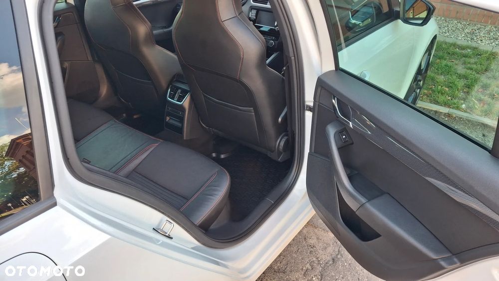Skoda Octavia 2.0 TDI RS - 11