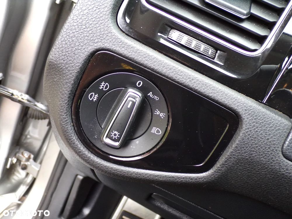 Volkswagen Golf 1.4 TSI Sound - 18
