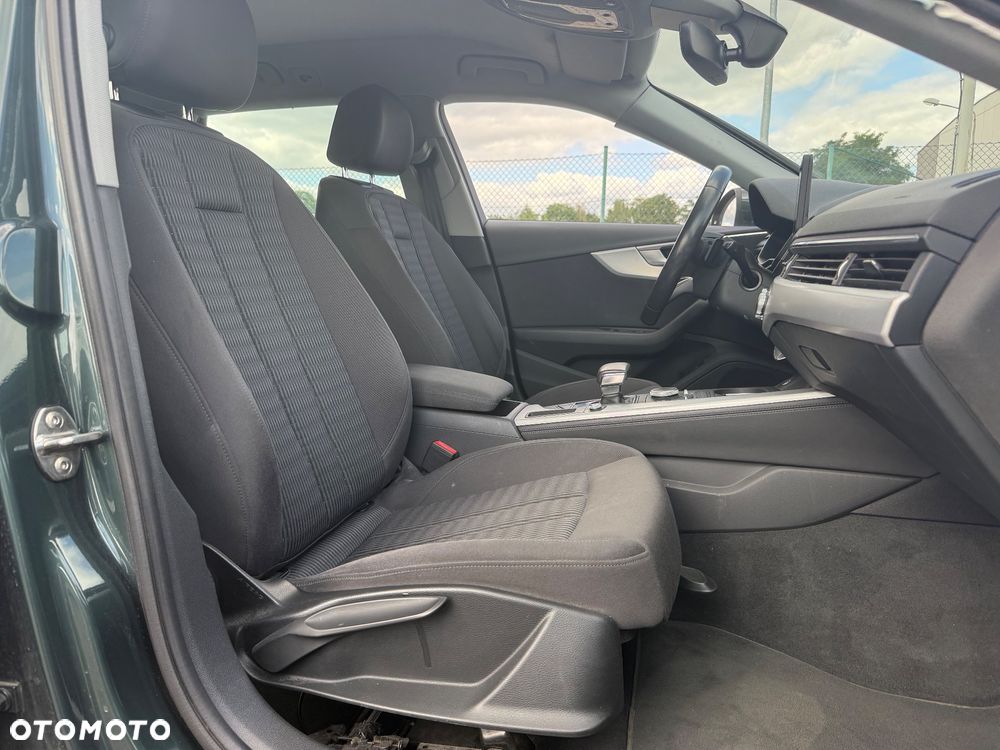 Audi A4 Avant 2.0 TDI ultra S tronic sport - 33
