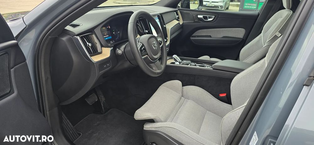 Volvo XC 60 T6 AWD AT PHEV Plus Dark - 5