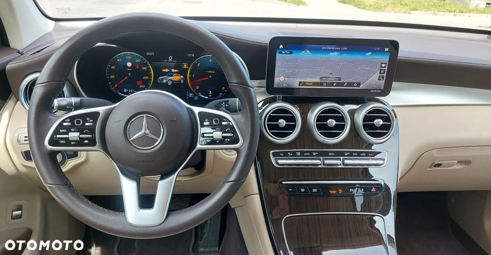 Mercedes-Benz GLC - 19