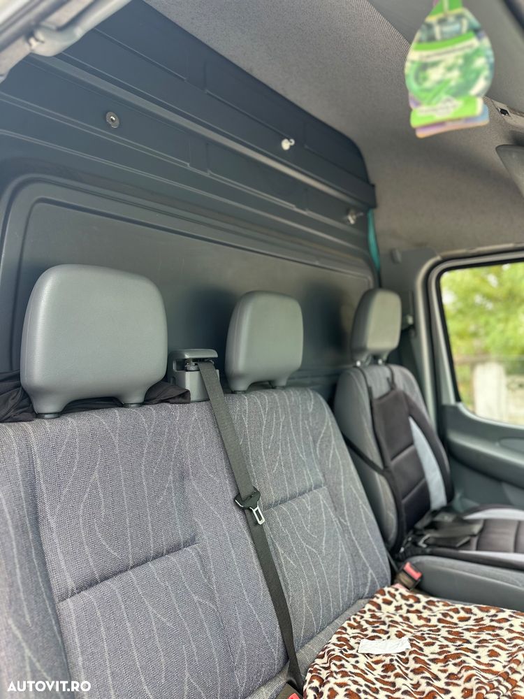 Mercedes-Benz Sprinter - 4