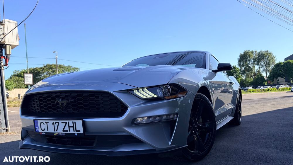 Ford Mustang - 1