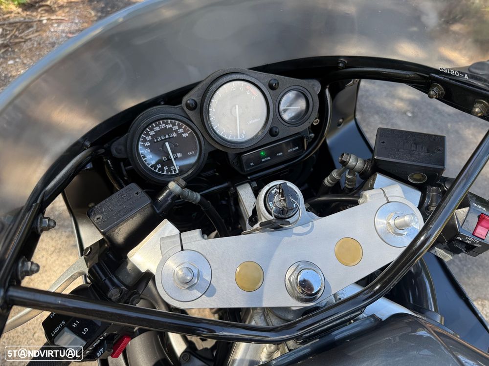 Yamaha FZR 1000 EXUP - 17