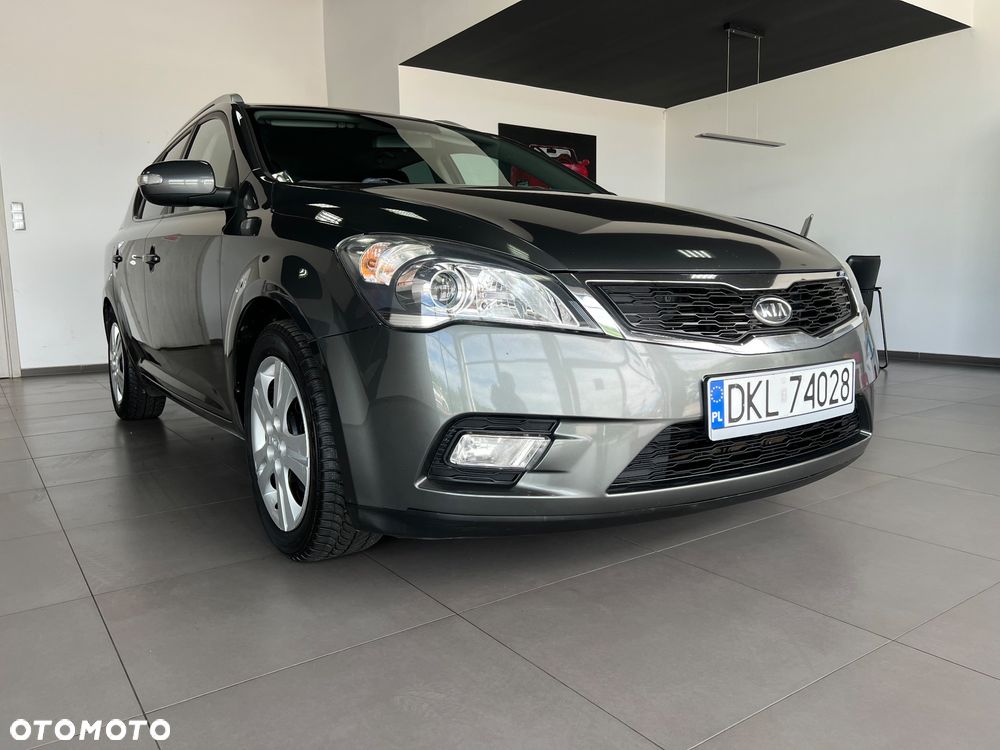 Kia Ceed - 9