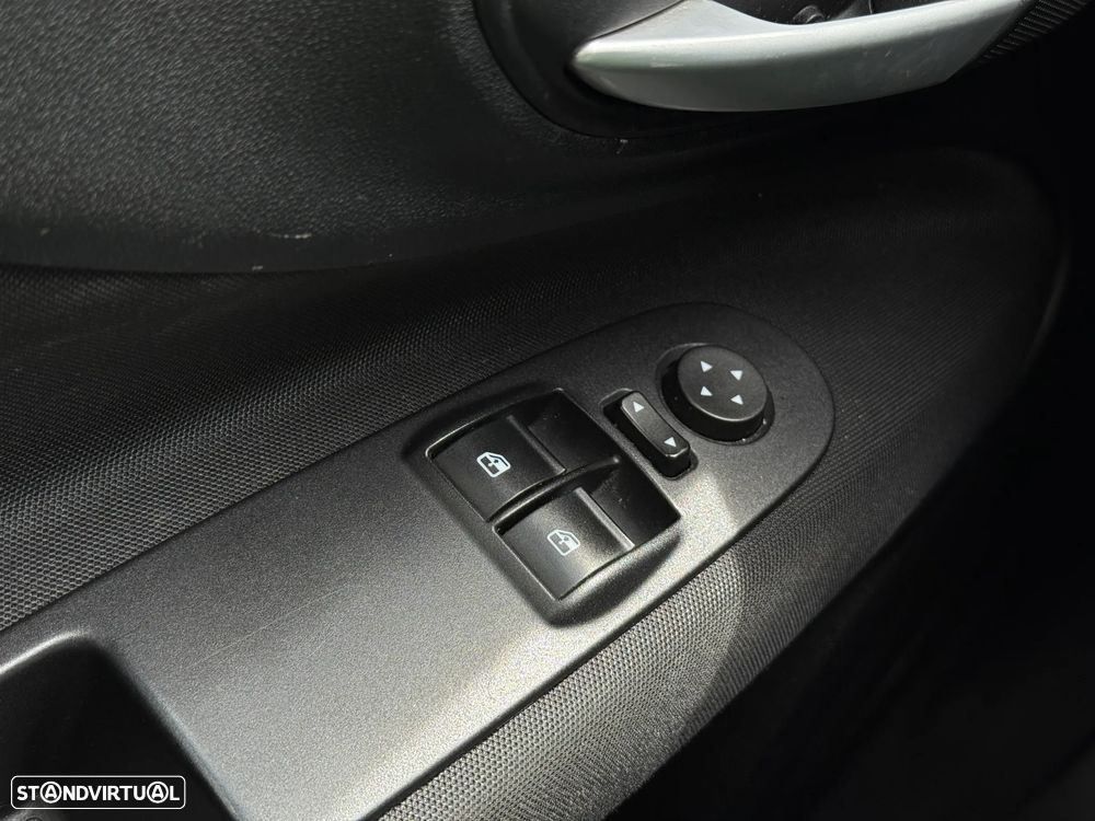 Fiat Punto 1.3 M-Jet Easy S&S - 7