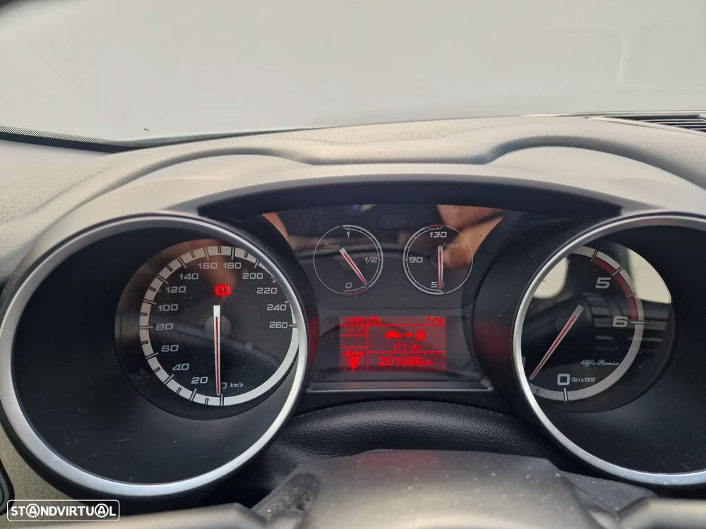 Alfa Romeo Giulietta 1.6 JTDM Exclusive - 16