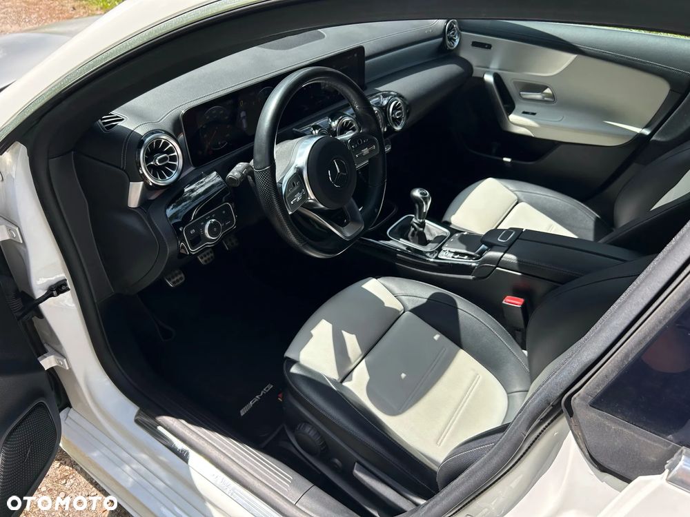 Mercedes-Benz CLA 180 d AMG Line - 9