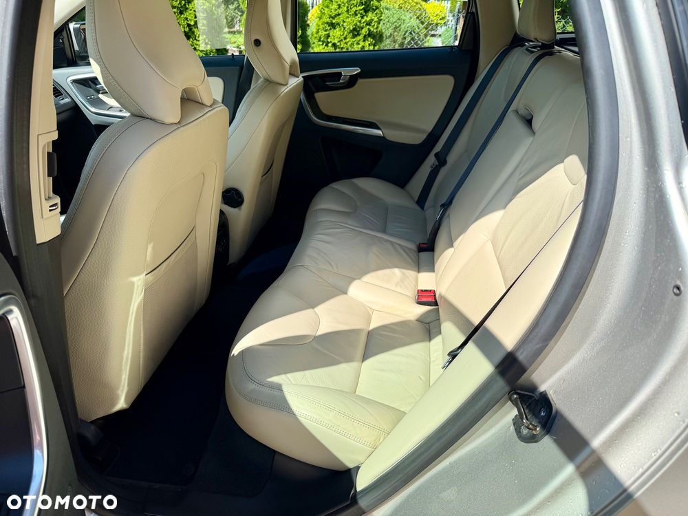 Volvo XC 60 - 11