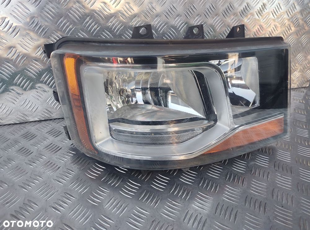 LAMPA REFLEKTOR PRAWY H7 SCANIA NTG 2674385 - 2