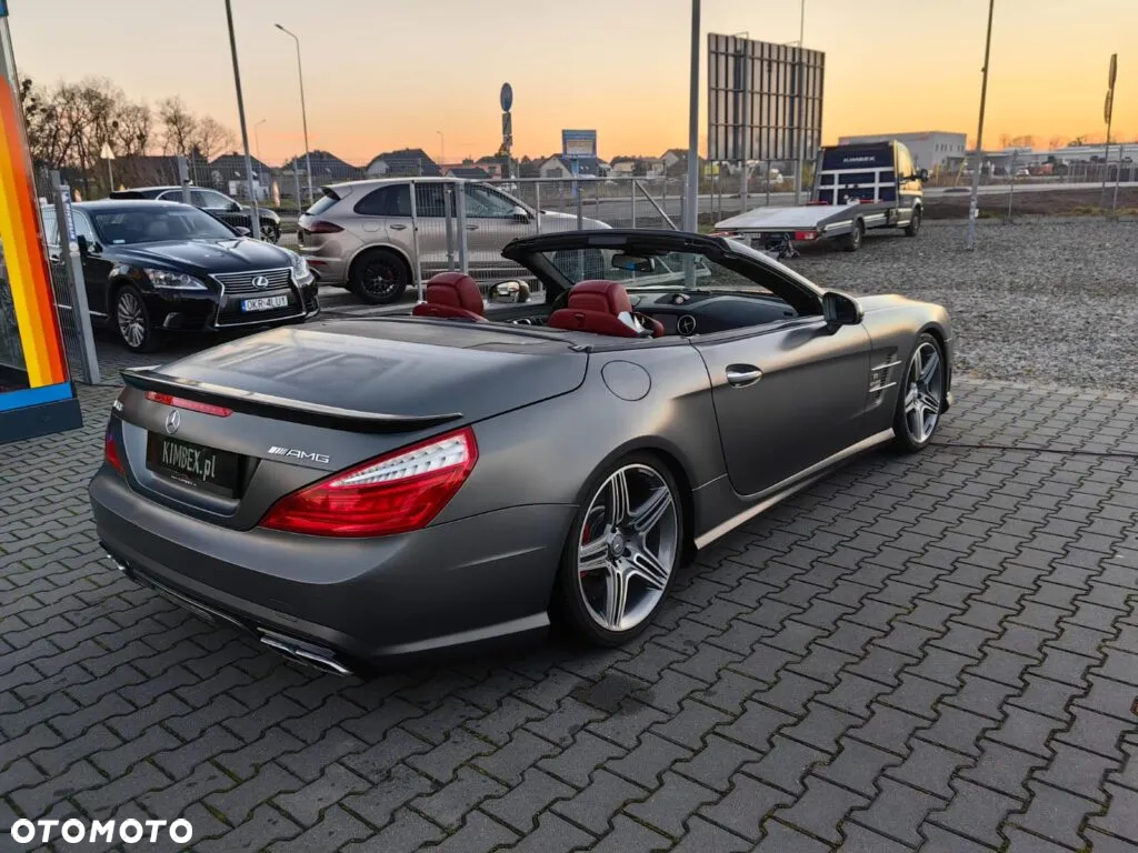 Mercedes-Benz SL 63 AMG - 6