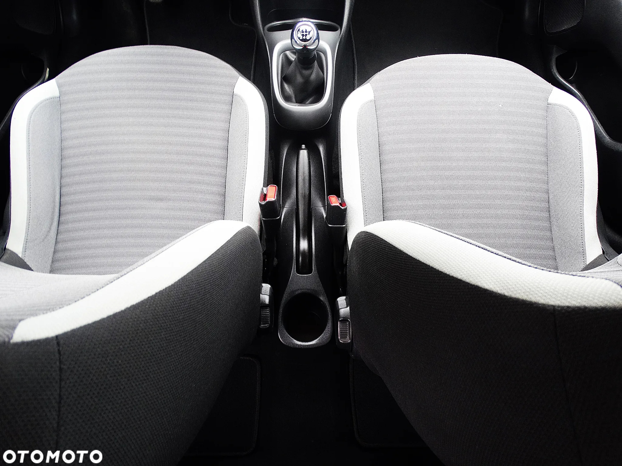 Toyota Aygo X 1.0 VVT-i Executive - 22