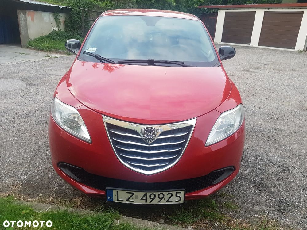 Lancia Ypsilon 1.2 8V Silver - 2