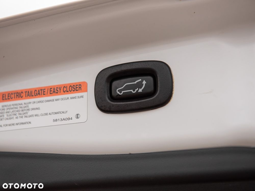 Mitsubishi Outlander - 30