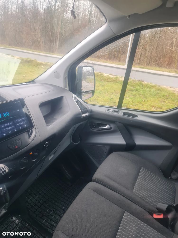 Ford Transit Custom - 11