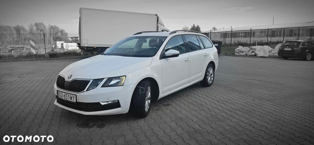 Skoda Octavia ver-iii-kombi-17--20 - 1